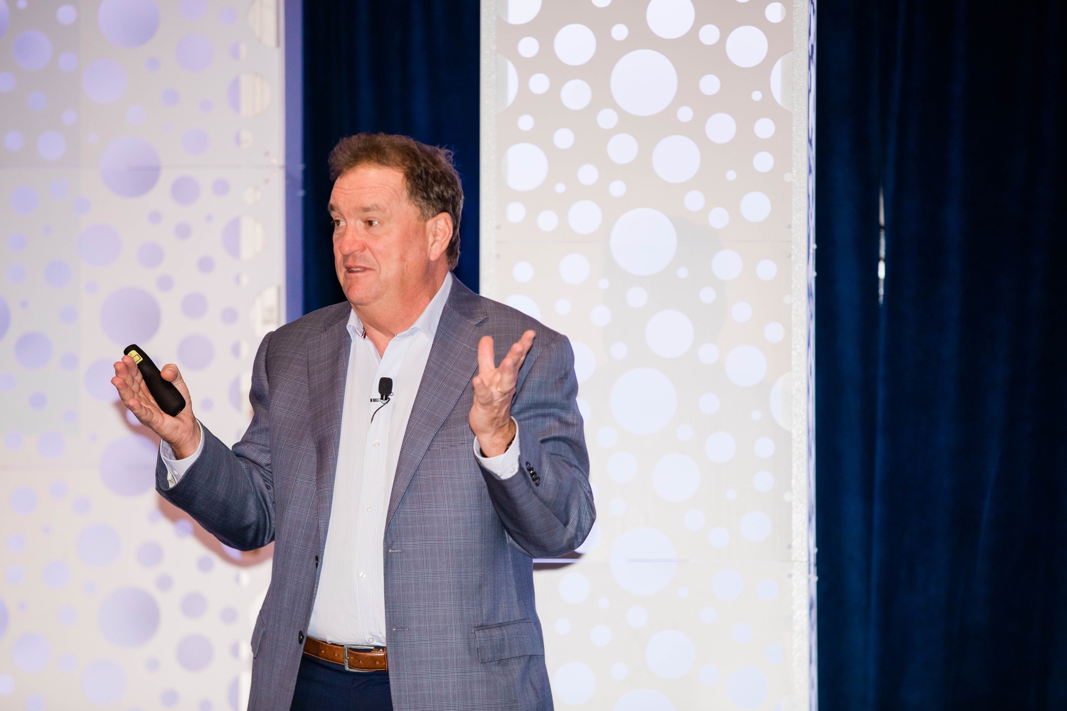 Jim Carroll speaking to energy utility executives